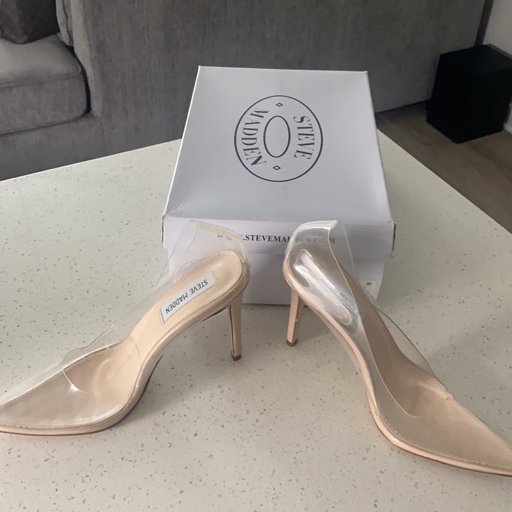 Clear Tan Steve Madden Pointed Toe Heel - Picture 3 of 5